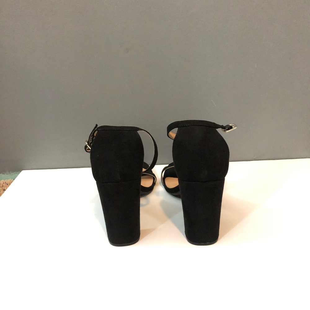 Heals - Picture 2 of 4